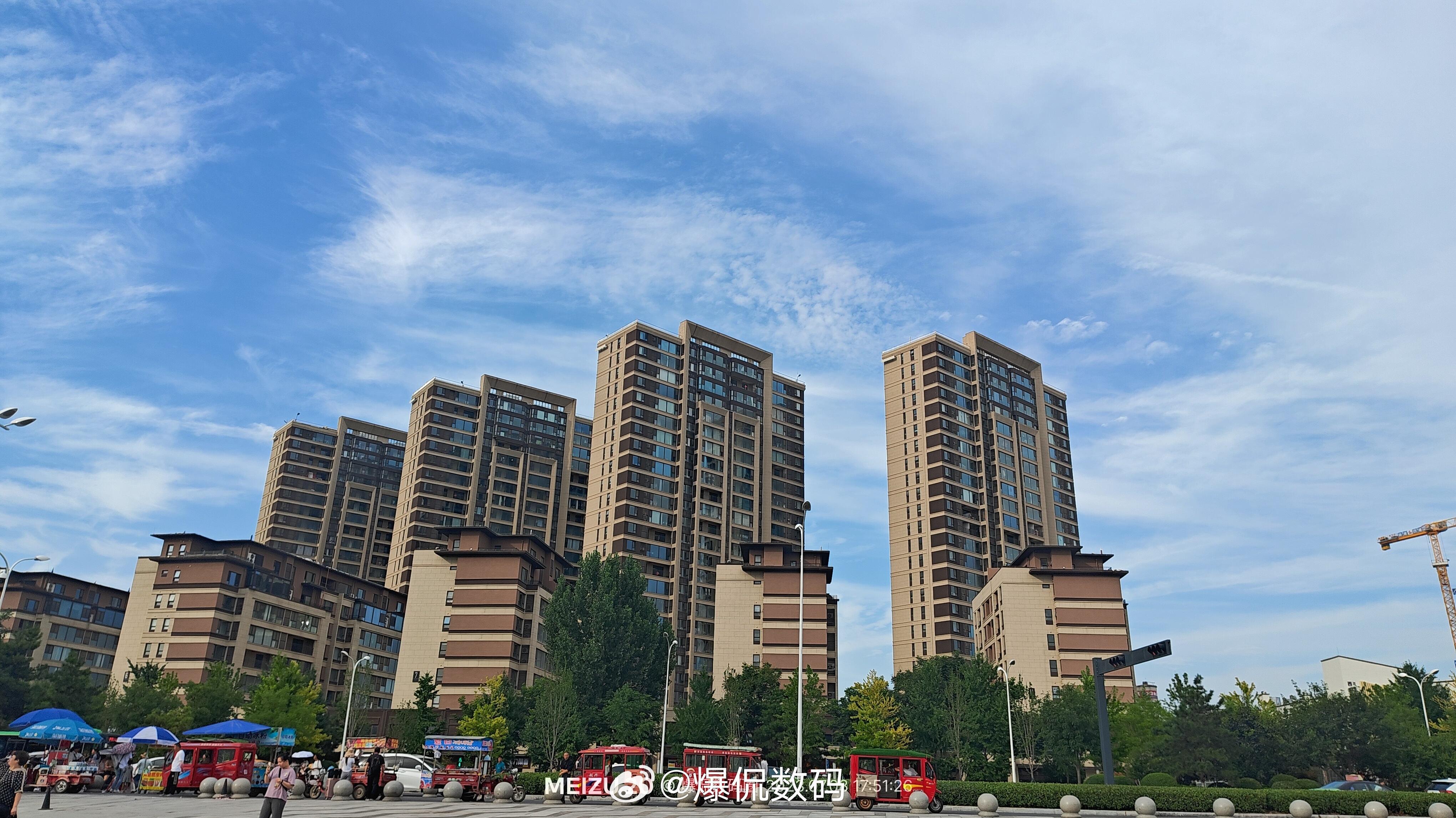 #苹果回应iPhone高温季发烫#讲真，就这天气，不在空调房，恐怕都热吧？不过苹