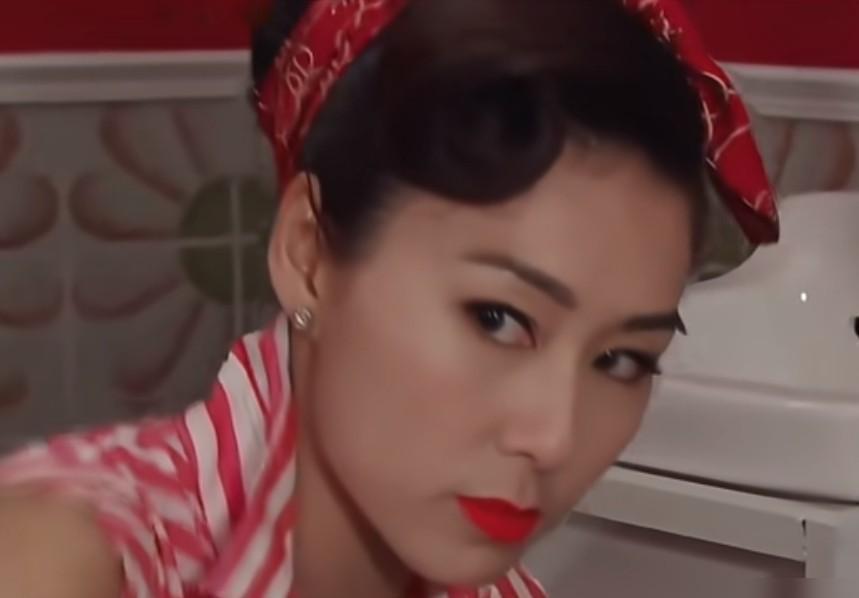 TVB这次真的“出血”了。
给佘诗曼的片酬，从一集4万7，直接飙到100万。
别