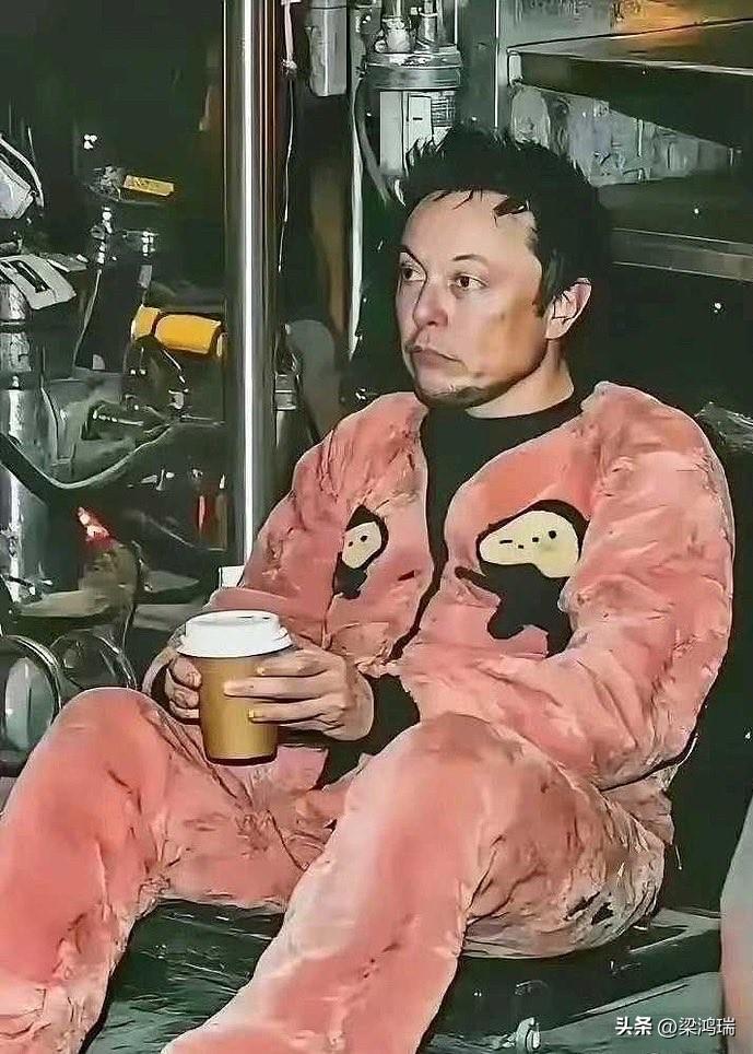 当你坚持不住时，请看看马斯克（Elon Musk）八年前的创业情景：在 2018