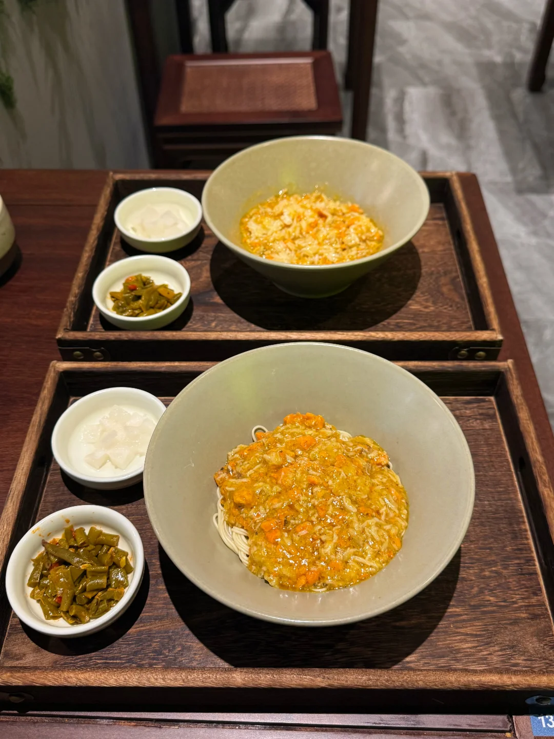 干完这碗蟹黄面！我直接晕碳了～