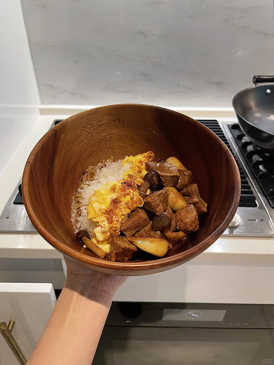 一口满足🥩蒜香牛肉粒盖饭