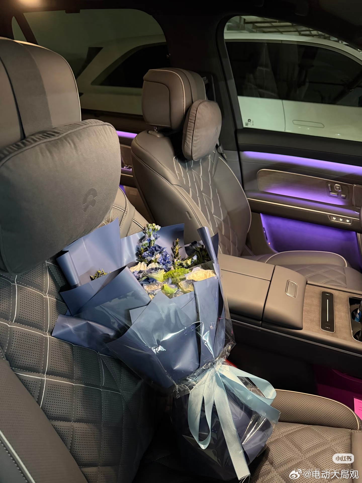 喜提我的大玩具ES8问就是年前定 年后提（不足一月排产正好赶上油关大涨 电车横行