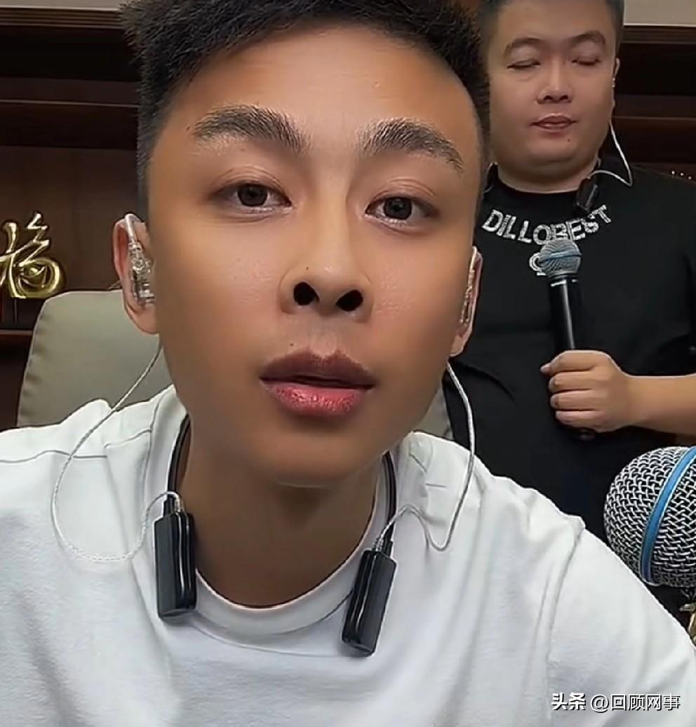 洋洋洋再急眼咆哮，怒怼寂寞：把嘴闭上！

           洋洋洋回归热度趋