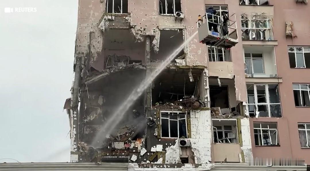 俄罗斯无人机袭击基辅之后，泽连斯基应该已经前往佛罗里达了吧。