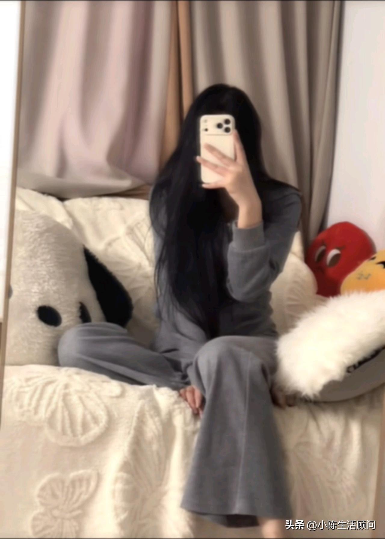 闹钟是响了，问题头还在发晕。今天这班指定上不了了[酸]