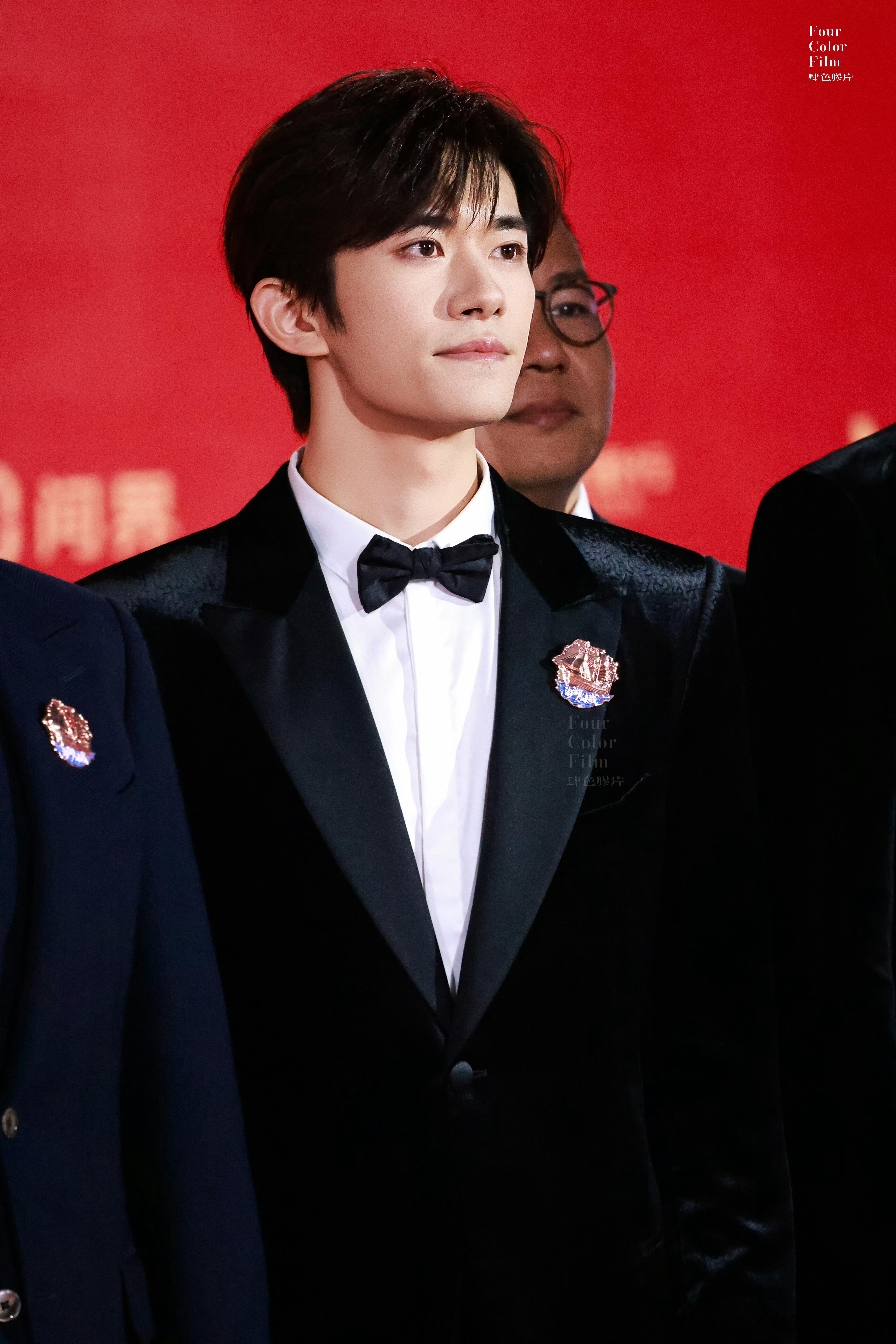 都在看吗？盲猜最佳男主角是易烊千玺（小小的我中饰演脑瘫儿刘春）！