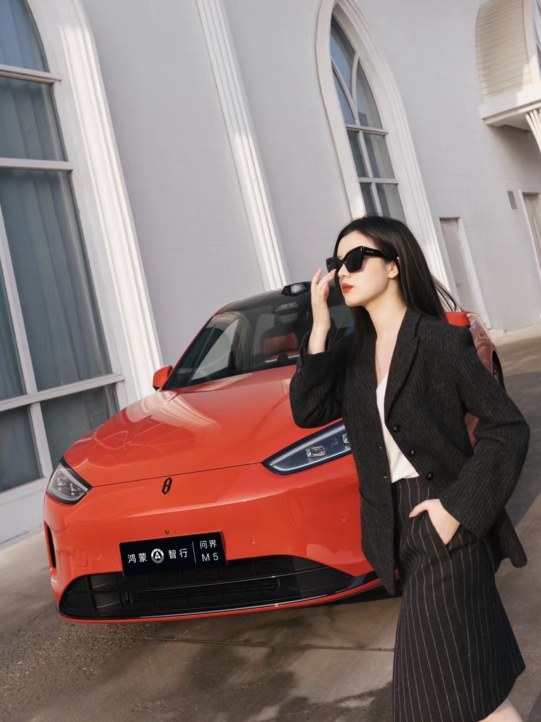 问界新 M5，红的好看还是灰的好看？[doge] ​​​