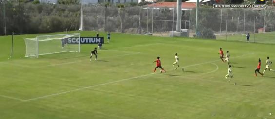 15岁迷你罗单刀破门，收获葡萄牙U16国家队处子球北京时间11月1日，在对阵威尔