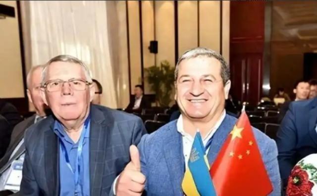 乌克兰独立后，大量科学家曾经被中国“接纳”。而这些科学家来到中国后，不少人第一个