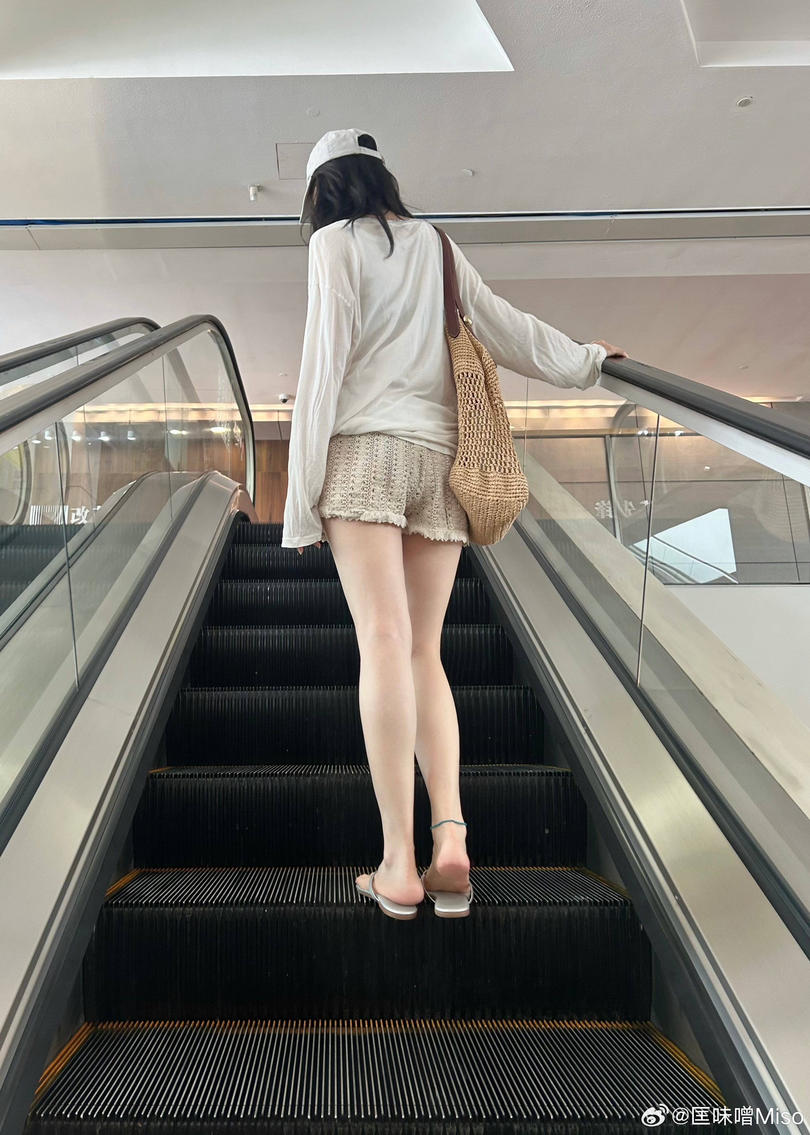 我媽說現在完全看不懂我的拉圾穿搭,一點不想看.hahahahahaha⋯⋯ ​​