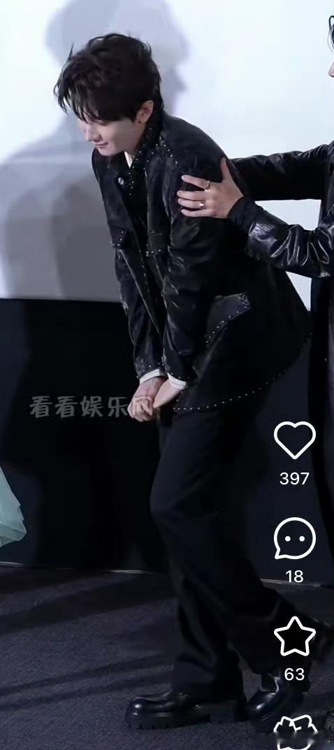 娇羞可爱 ​​​