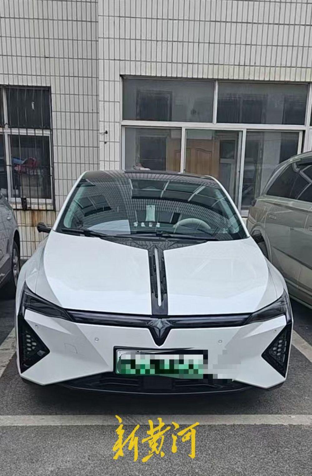 消费者陈先生在济南工业北路东风本田新大友特约销售服务店全款购入一辆本田新能源车—
