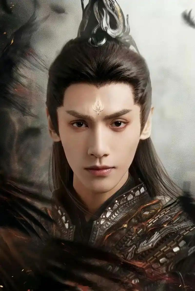​2025H1古装剧长尾排名：罗云熙《长月烬明》长尾排名是前10里最新的1部，太