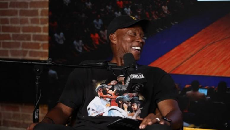 近日，前湖人球员拜伦·斯科特在播客节目《Byron Scott's Fast B