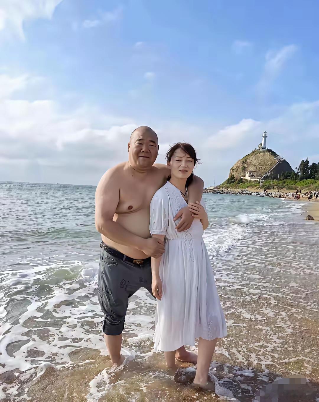 男人只要有钱年龄不是问题 