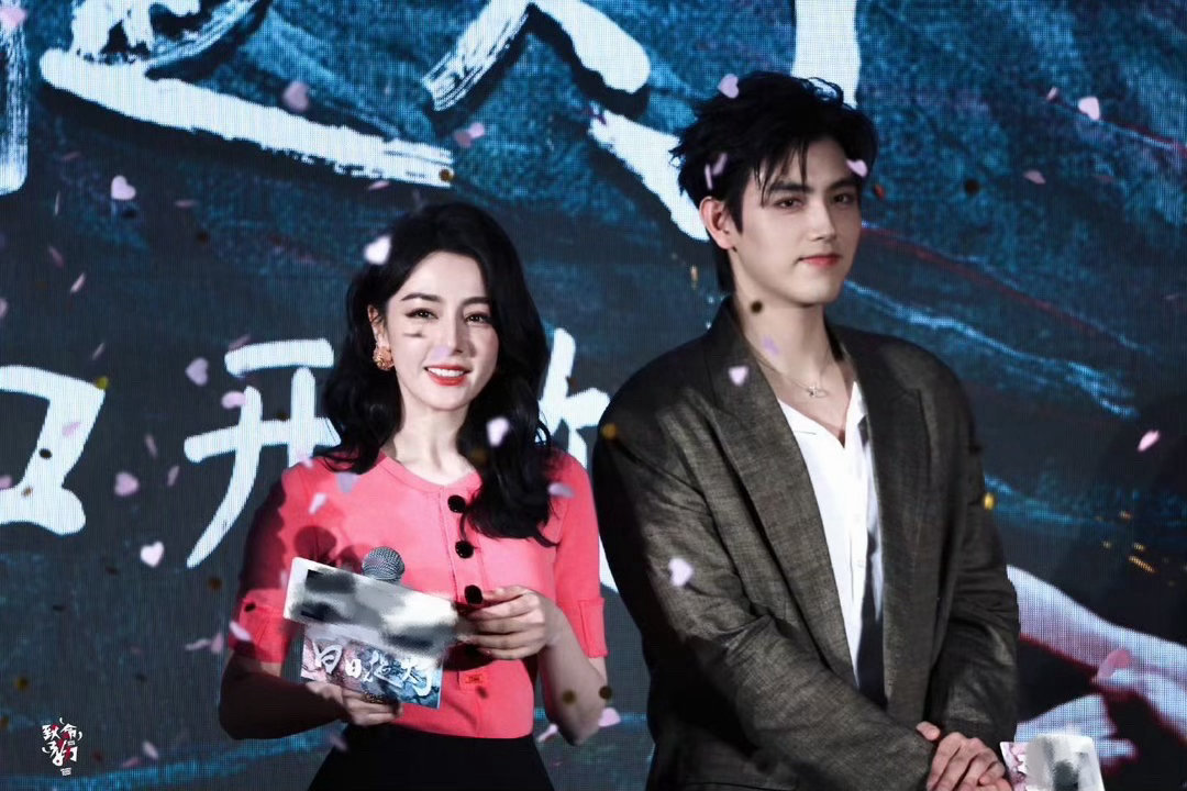 阿瑟不卖的时候反耳嗑到了 阿瑟这种不刻意营业的松弛感真的越品越上头～ 