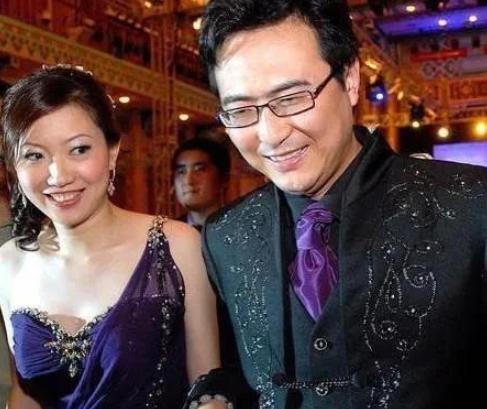 新加坡女乒一姐李佳薇，如今回国发展了。


本是北京大妞的她，当年面对新加坡乒协