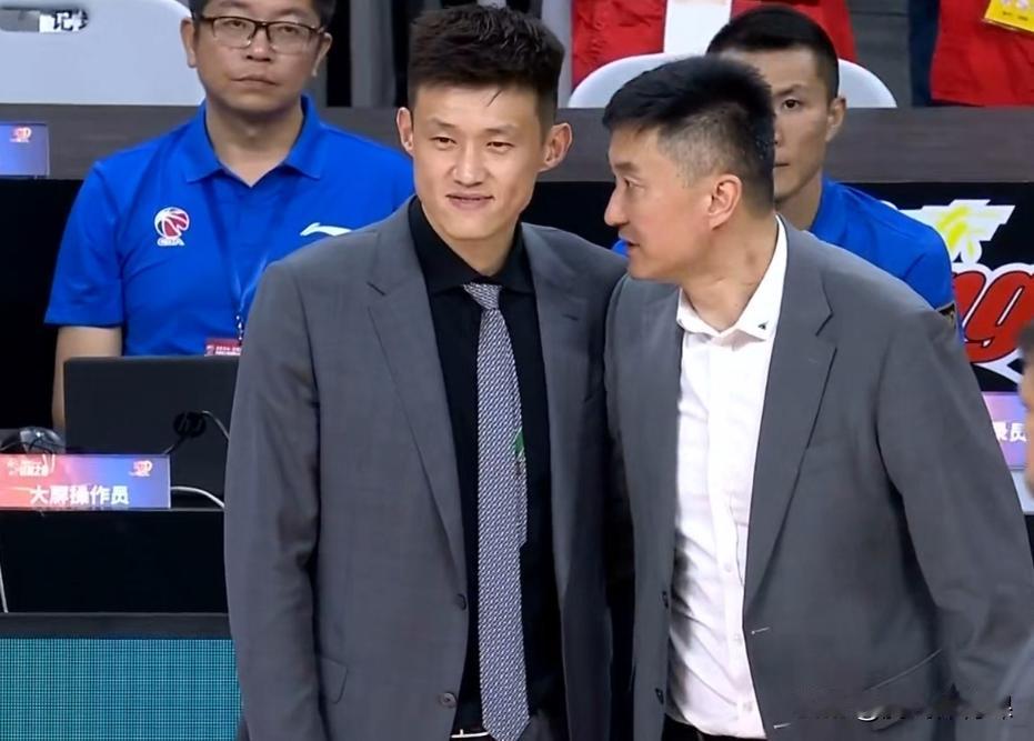 周鹏不回广东，或执教NBL冲CBA热门球队。

随着中国篮协正式公布CBA新赛季