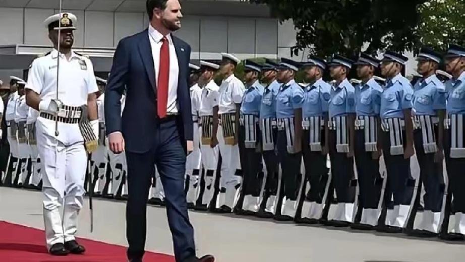 一个足以震动全球的信号已经出现——美国下一届总统，大概率要被一个42岁的“政治新