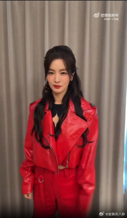 李晟cha了刀马刀马李晟挑战 “刀马刀马” 太飒了！自带的利落气场超贴风格，这份