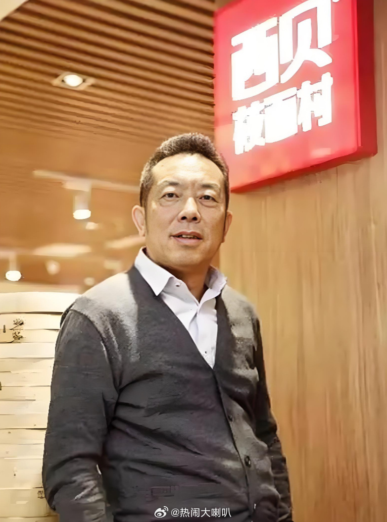 贾国龙卸任西贝CEO西贝低调做事，还是能活下去的，贾总是应该退居幕后了...这对