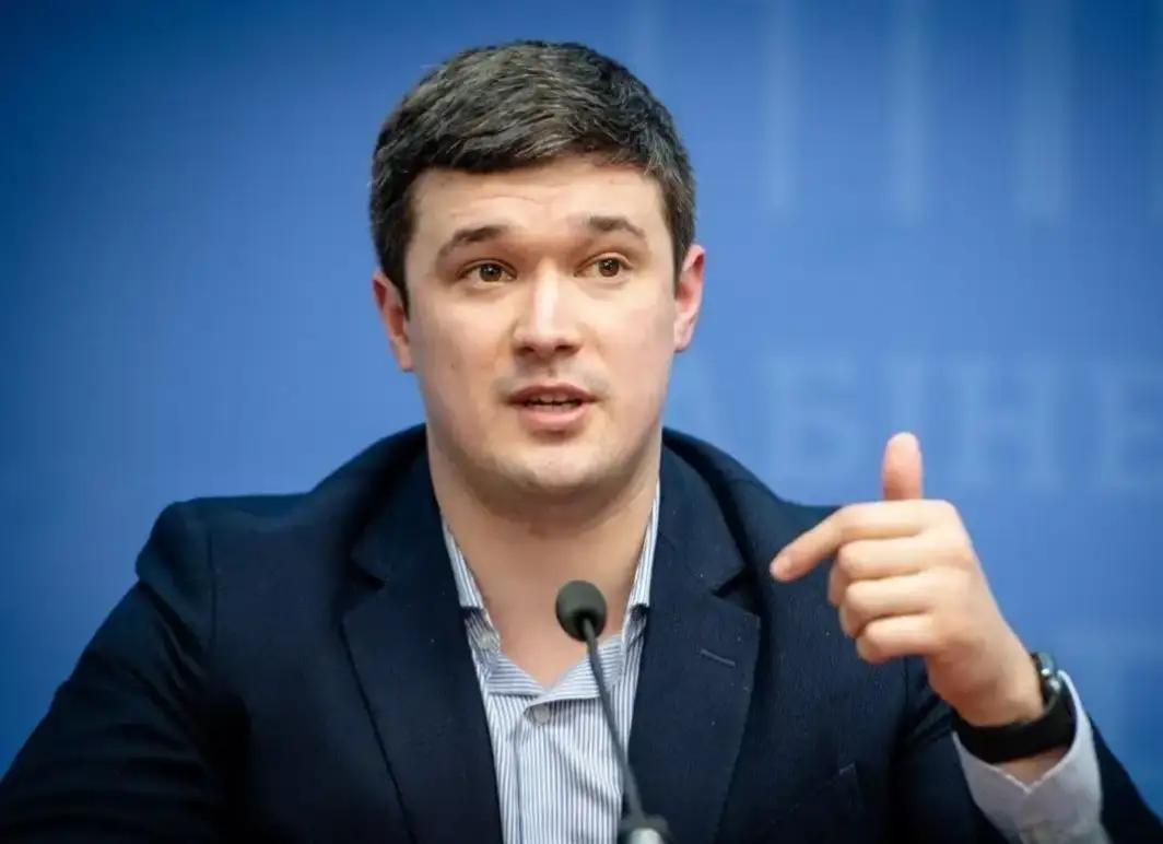 新华社基辅1月23日电乌克兰国防部长费奥多罗夫22日在社交媒体发文说，乌内阁已决