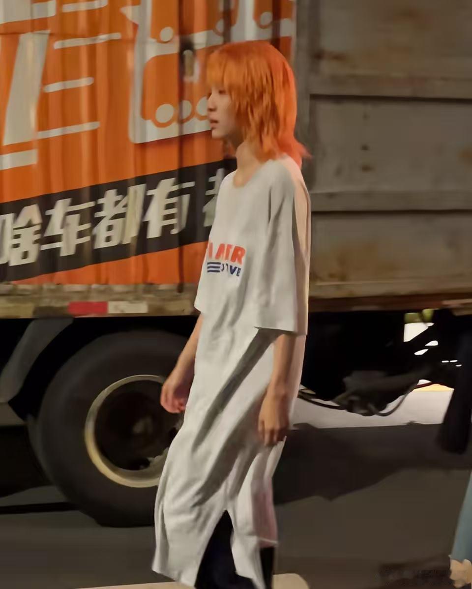 钟楚曦橘发没认出这是钟楚曦！没认出这是钟楚曦