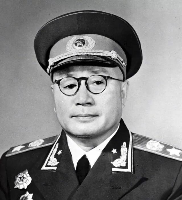 1973年，年迈的刘伯承元帅开始丧失了独立思维能力，并从那年开始，他再也没有离开