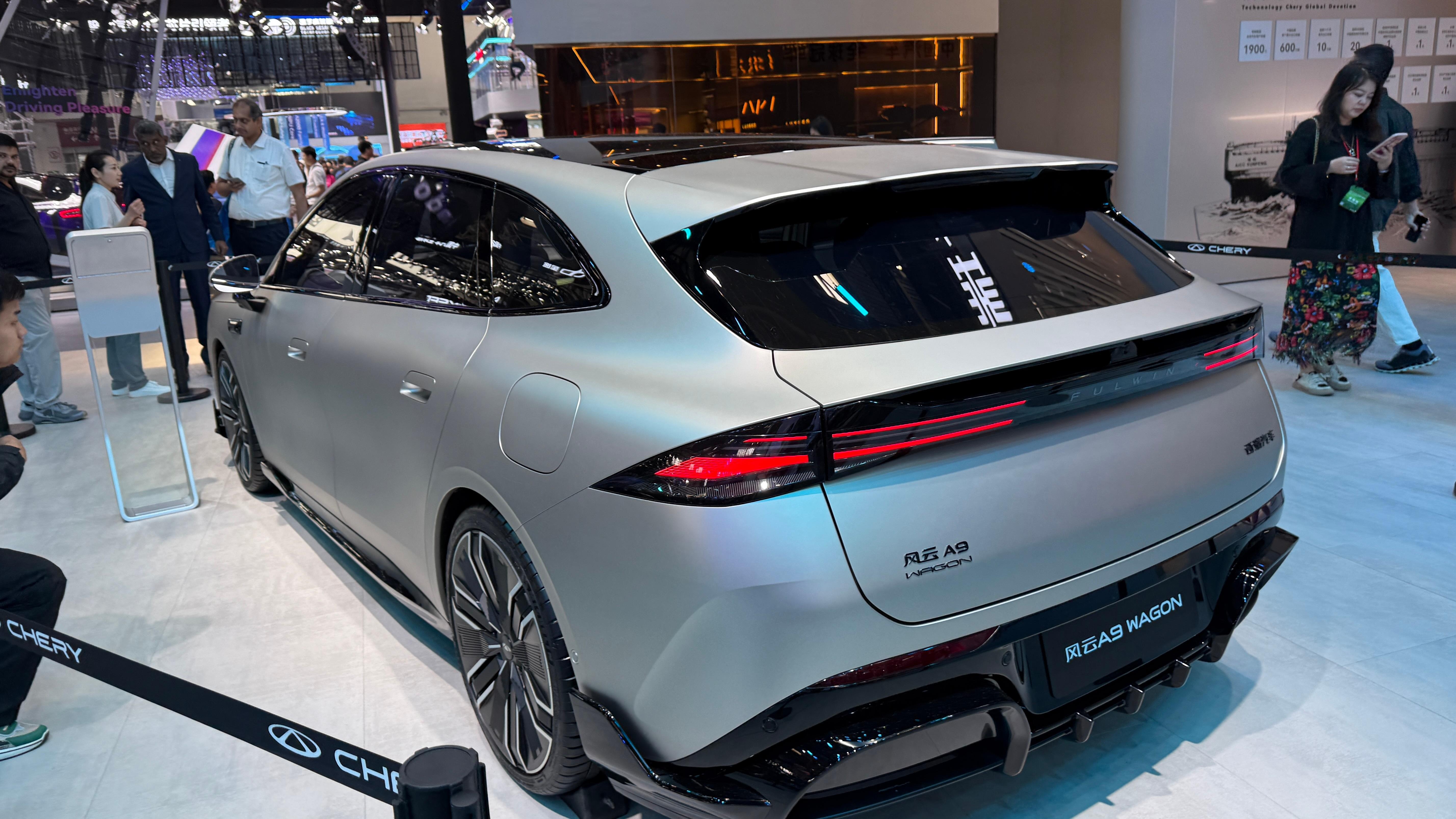 北京车展我有一个有趣的发现，外国媒体出奇得多，中国汽车出海战略明显有了连锁反应，