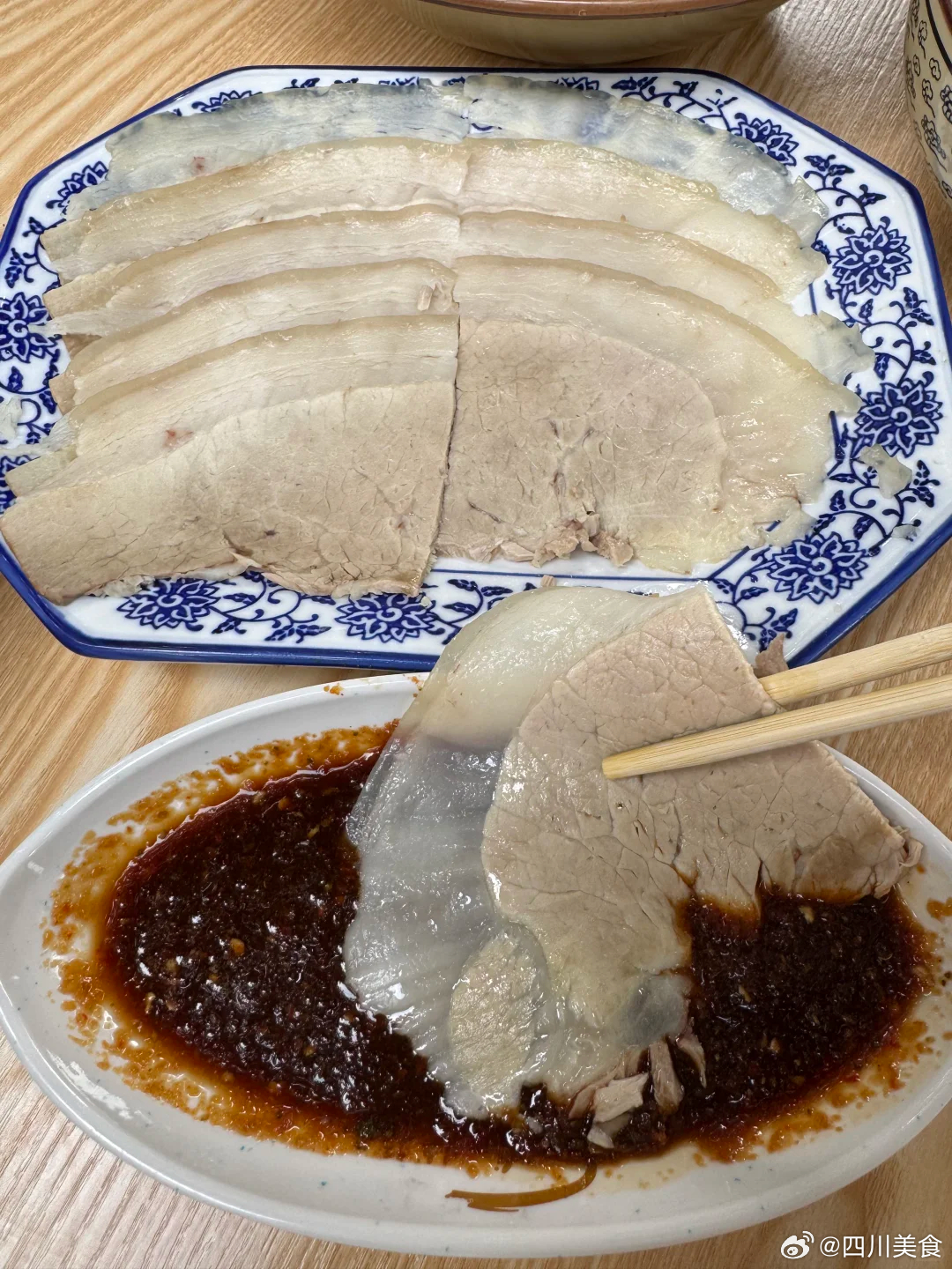 李庄白肉可不止是靠蘸料哦~肉质，烹煮，刀功和蘸料缺一不可川川逛吃日常
