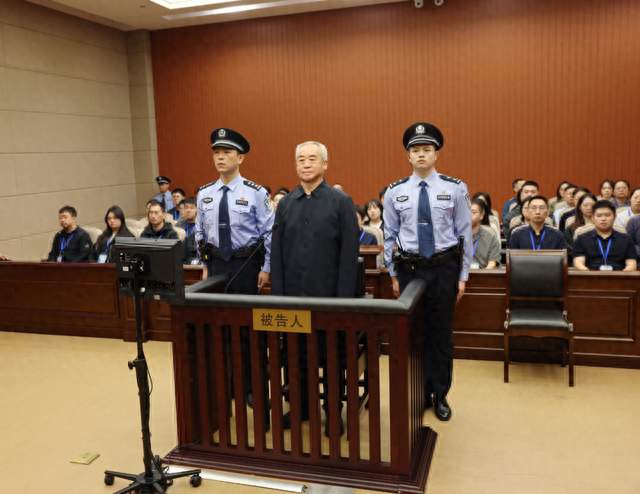 中央巡视组原副部级巡视专员许传智，一审被判十二年