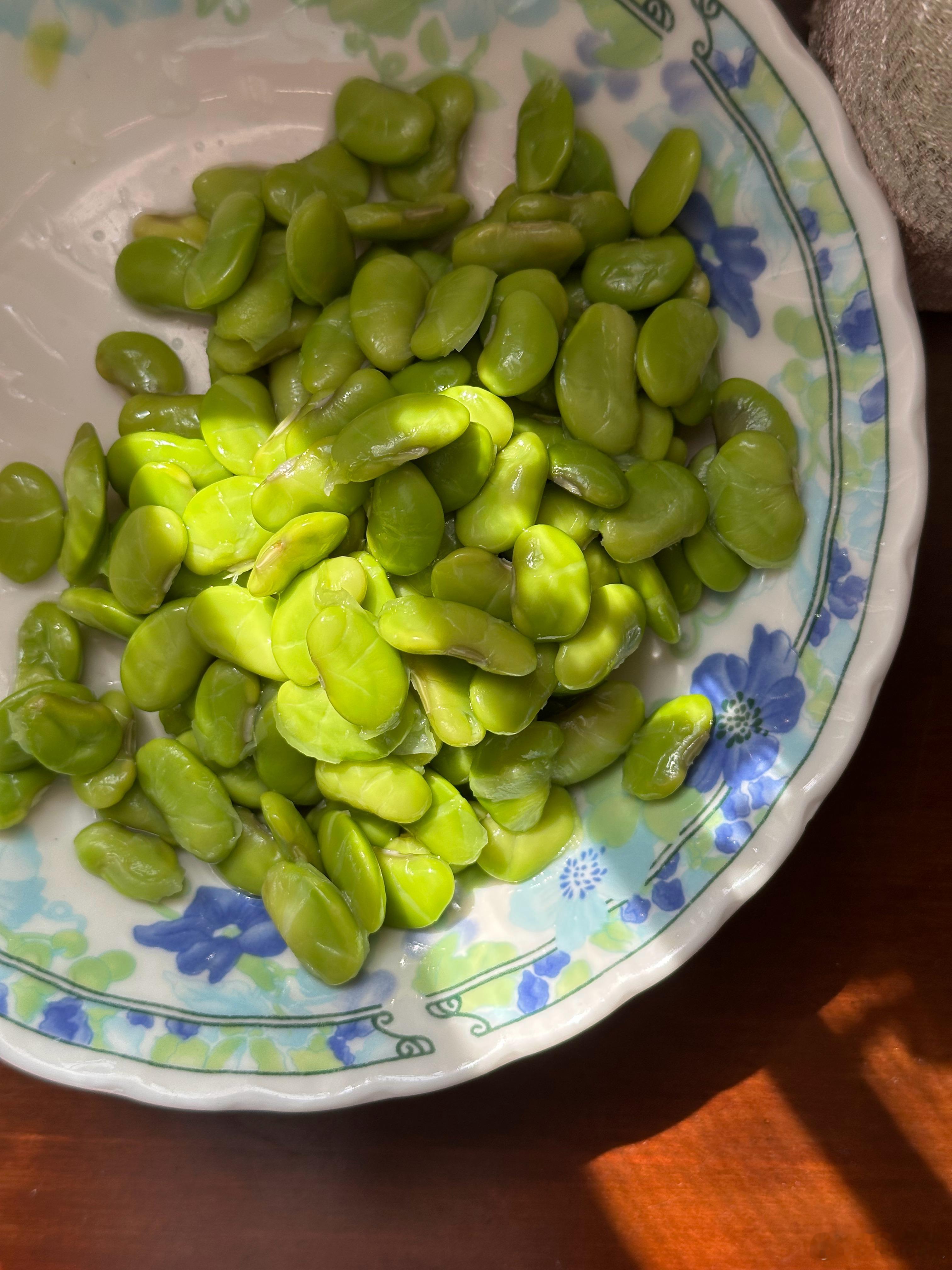 女朋友送来正宗牛踏扁。真的是扁的。 ​​​