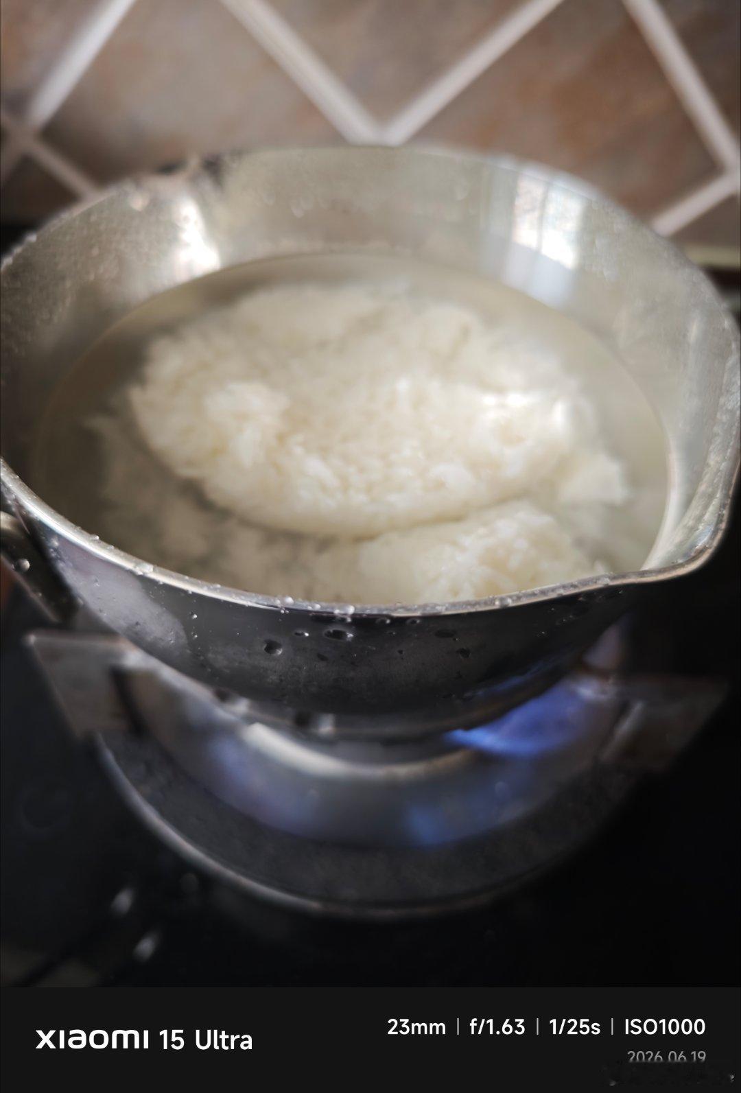 哈哈，小伙伴不让我吃泡饭，说容易把胃吃坏了。我觉得像我们北方人一年也吃不了几次泡