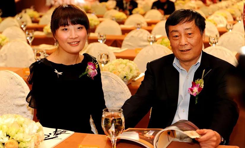 宗庆后和女儿的合照