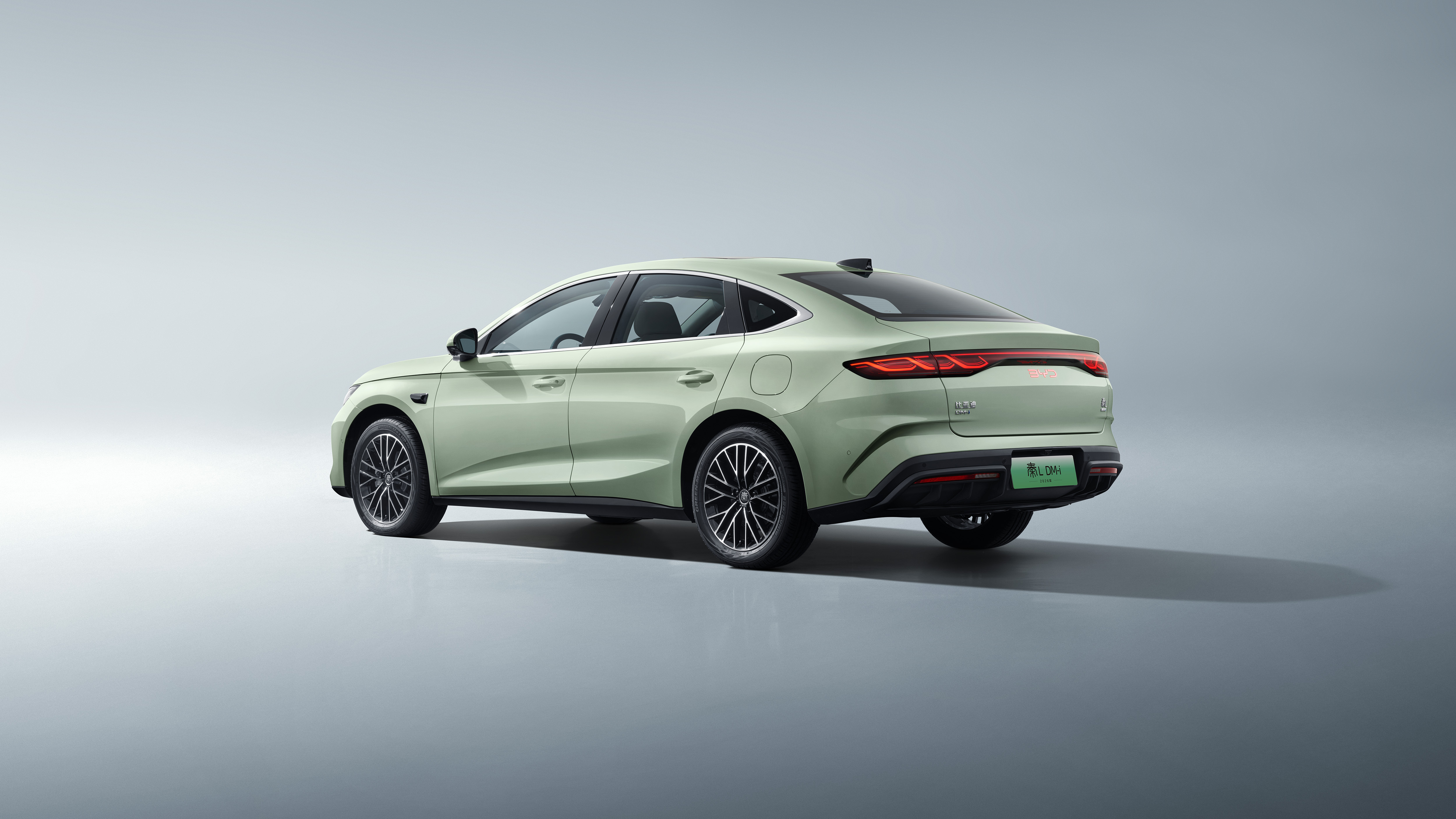 你想要的大电池DMi来了插混电力再加码！刚刚，比亚迪正式宣布，将为秦PLUS D