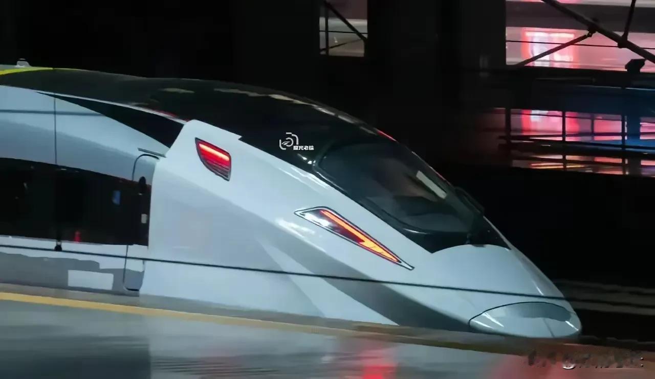 当很多人还在嘲讽C919被卡脖子的时候，他的交付量不知不觉的来到了14架，这距离