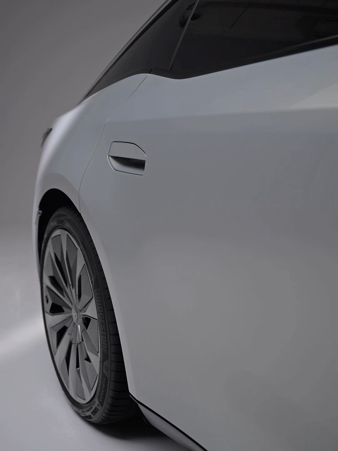 2026首测丰田豪华旗舰铂智7重新认识丰田式豪华今天静态体验了即将登场的丰田铂智