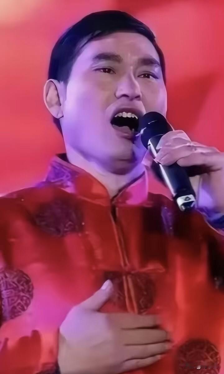 朱之文为何能在娱乐圈立足朱之文能在娱乐圈站稳脚跟，核心就是真实、克制、接地气。他
