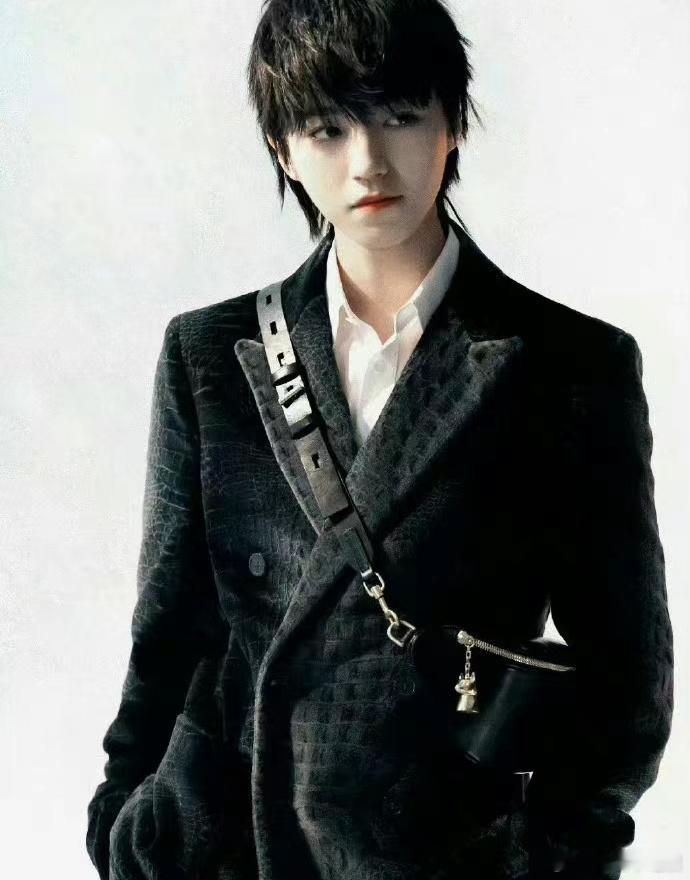 王俊凯和易烊千玺的狼尾发型，谁驾驭住了？ ​​​