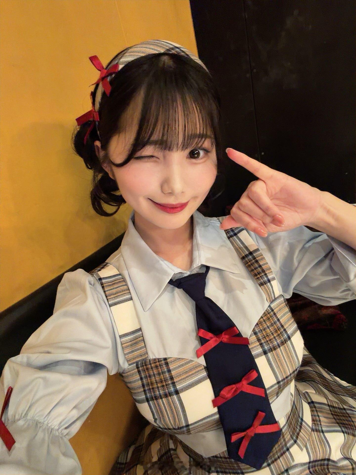 纯白彩永8.12人，小型个人演唱会🎸 