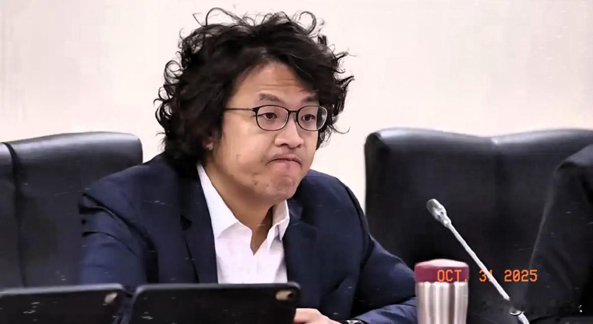 台独沈伯洋怕了！
四处打听退路，早知今日何必当初
据台湾知情人士说，他这几天
到