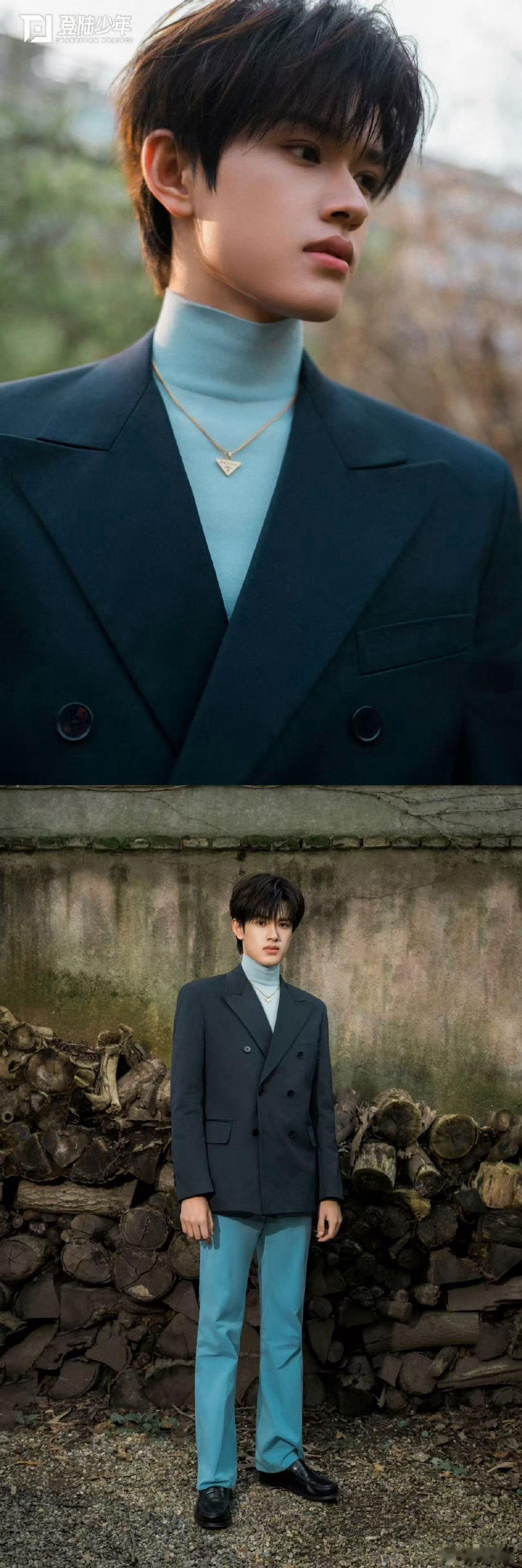 张极海军蓝suit造型张极高领毛衫 张极海军蓝西装搭高领毛衫，矜贵又温柔，少年气