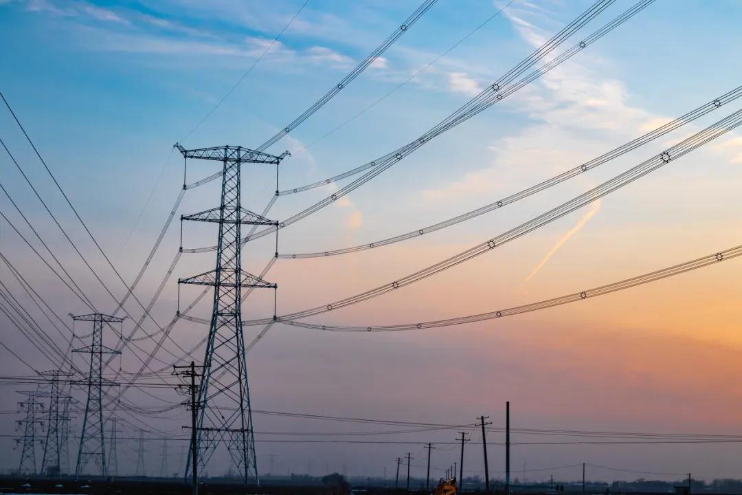 马斯克看好中国AI胜算:电力优势成关键因素