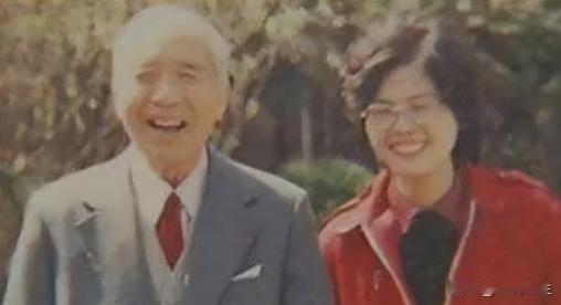 [兔子]1988年上海，86岁的名医娶23岁的小保姆！儿子反对无效！然而，4年后
