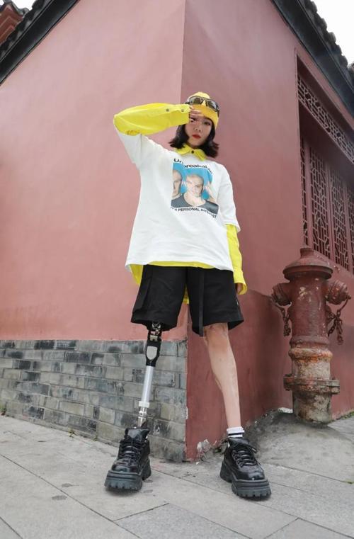 汶川地震过去十八年，我踩着“小钢腿”走到了今天。曾以为失去右腿就失去了奔跑的可能
