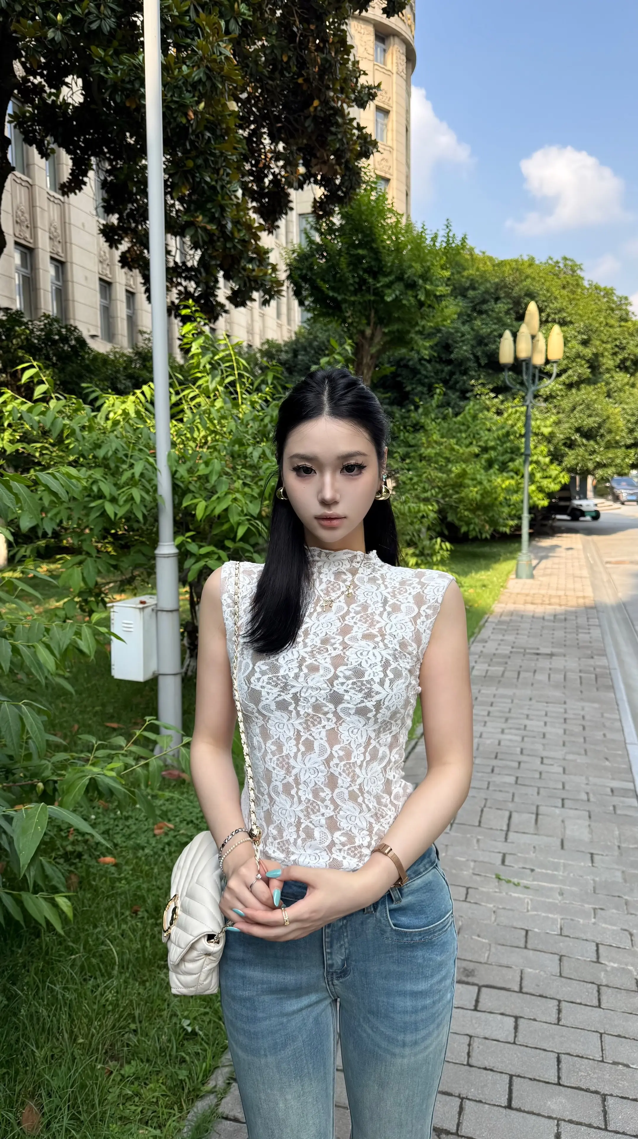 你的世界只会有两件事 等我和陪我