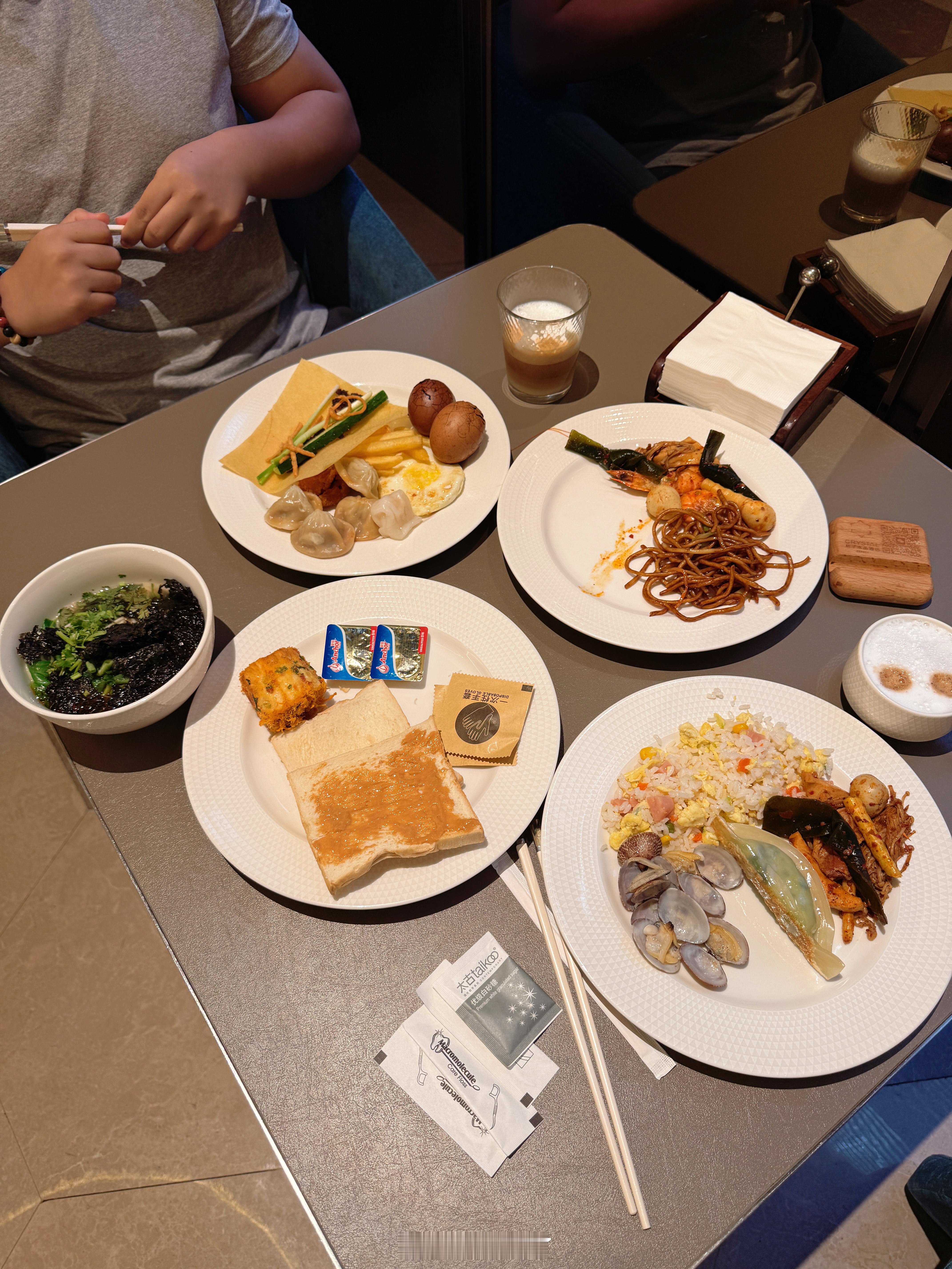 酒店早餐营业到11:00简直太人性化[色] ​​​