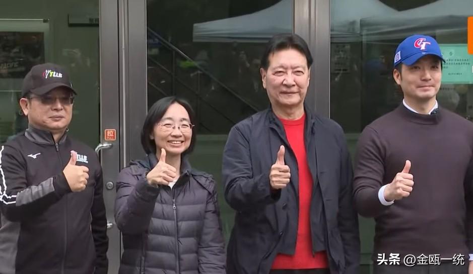 喊新北蓝白合 赵少康：当初合了 柯文哲可能也不会被关那么久

针对苏巧慧民调反超