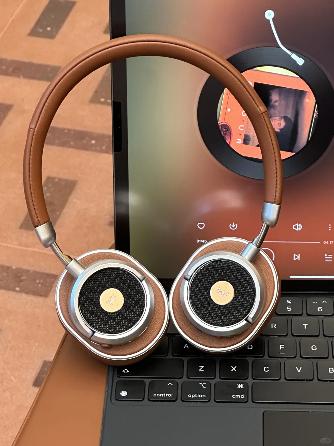 🤎美拉德复古耳机！光是看一眼都会心动！