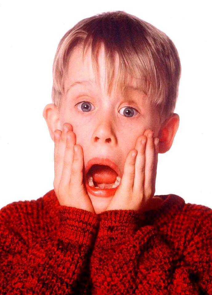 他以为还有时间。
那个拥抱之后，再也没见过。
好莱坞星光大道，几十个镜头怼着脸。